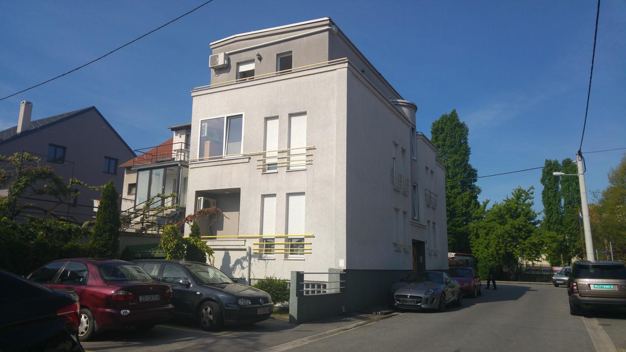 Old Clock Apartment 자그레브 외부 사진