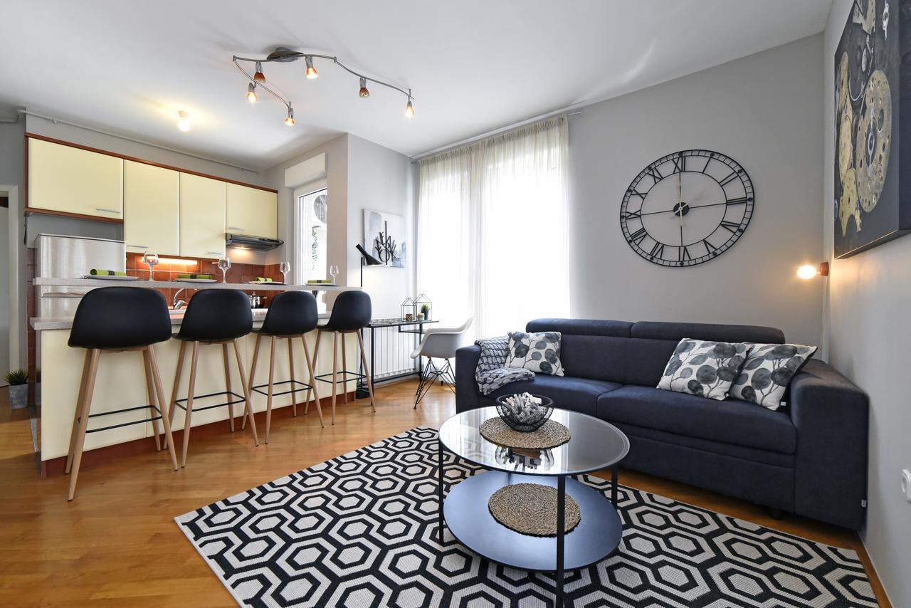 Old Clock Apartment 자그레브 외부 사진